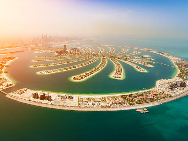 Die glänzende Metropole Dubai.