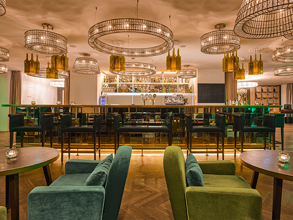 Bar des Hotels.
