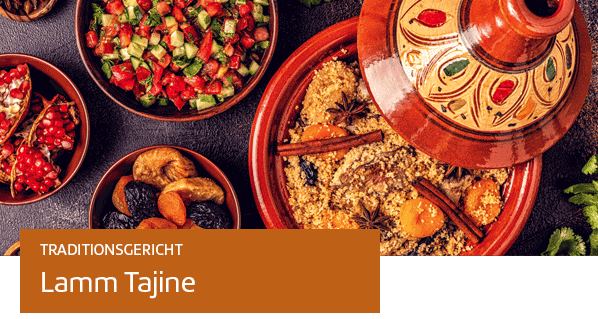Lamm Tajine: Marokkanisches Traditionsgericht mit Backobst.