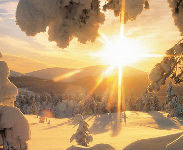 Das verschneite Winterpanorama.