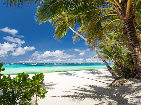 Weißer Sandstrand der Südsee.