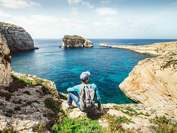 Versteckte Buchten auf der Insel Gozo.