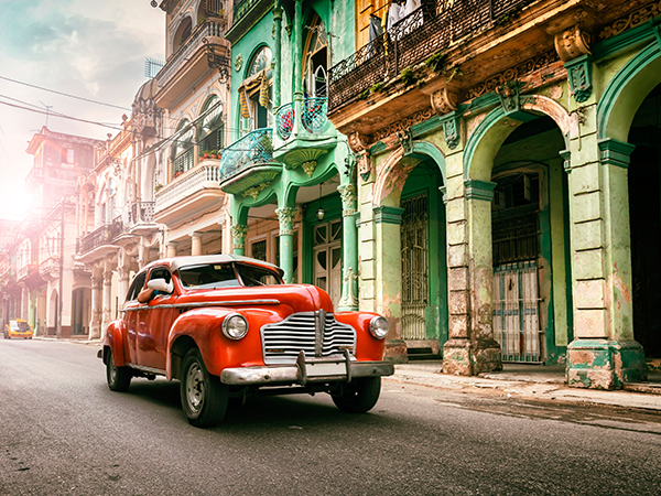Oldtimer in den Straßen von Havanna.